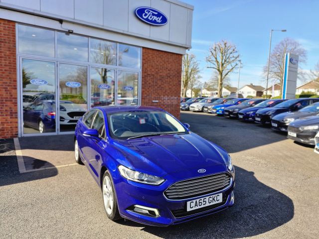 2015 (65) Ford Mondeo 2.0 TDCi Titanium Hatchback 5dr Diesel Powershift  Automatic Euro 6 (s/s) (150 ps)