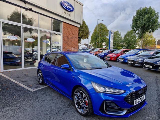 2022 (22) Ford Focus ST-Line Vignale 5 door 1.0L EcoBoost 125PS FWD 6 Speed Manual